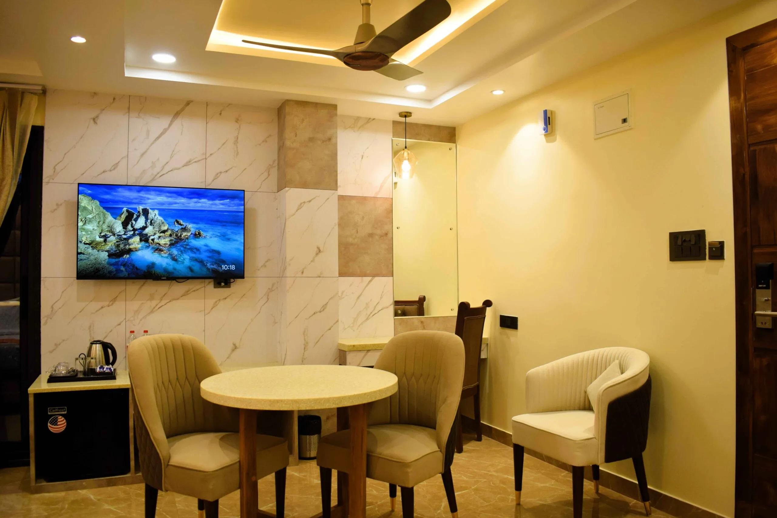 JUNIOR SUITE ROOM 1 Scaled