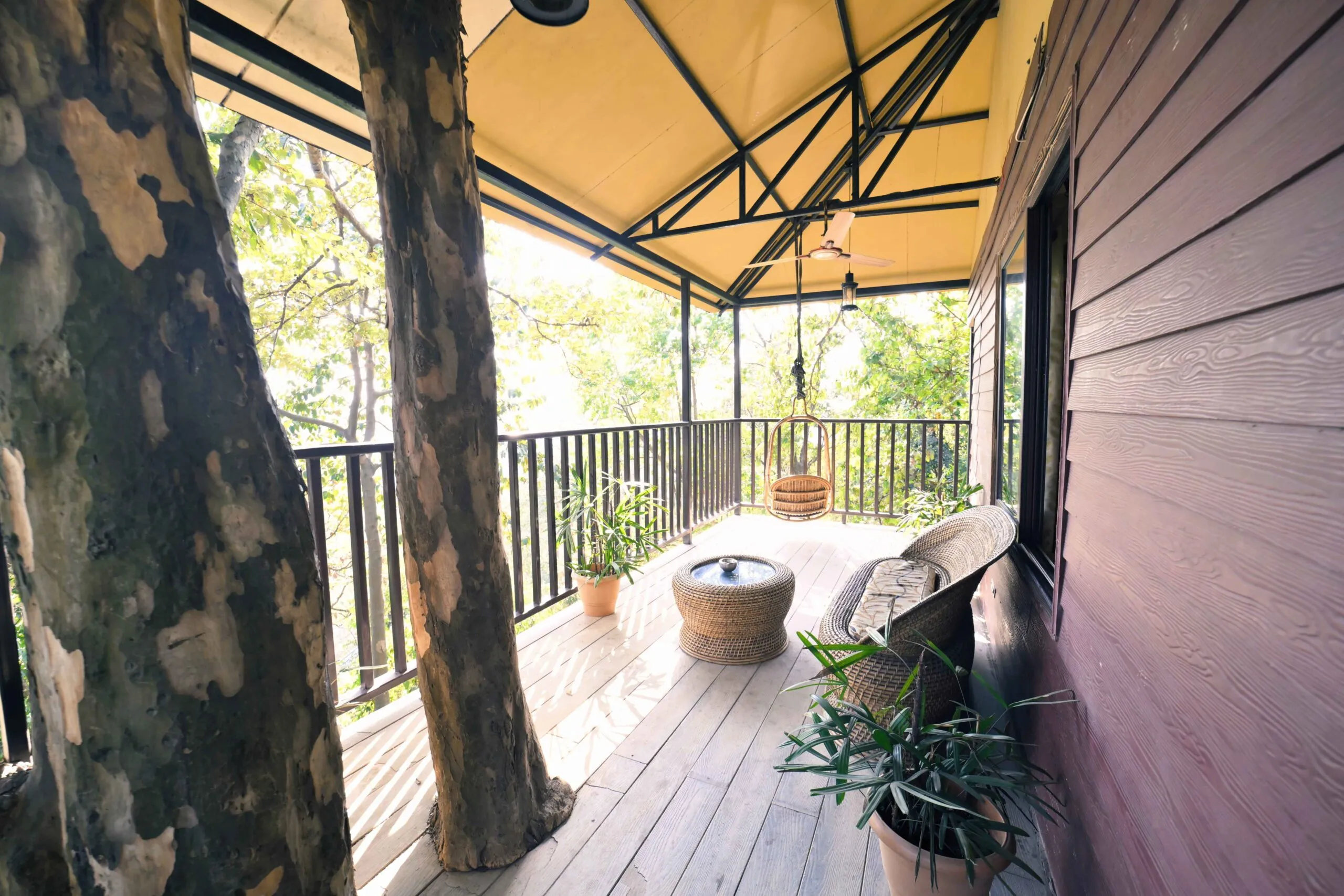 TREE HOUSE BALCONY 2 Scaled