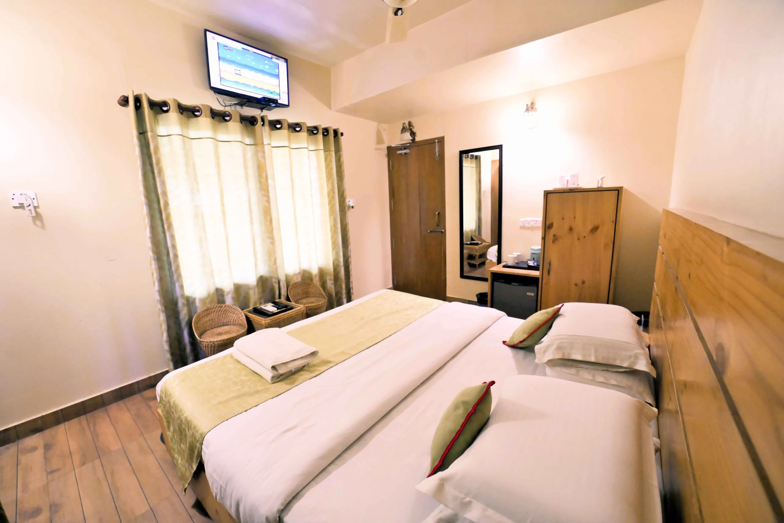 TREE HOUSE BED ROOM Scaled